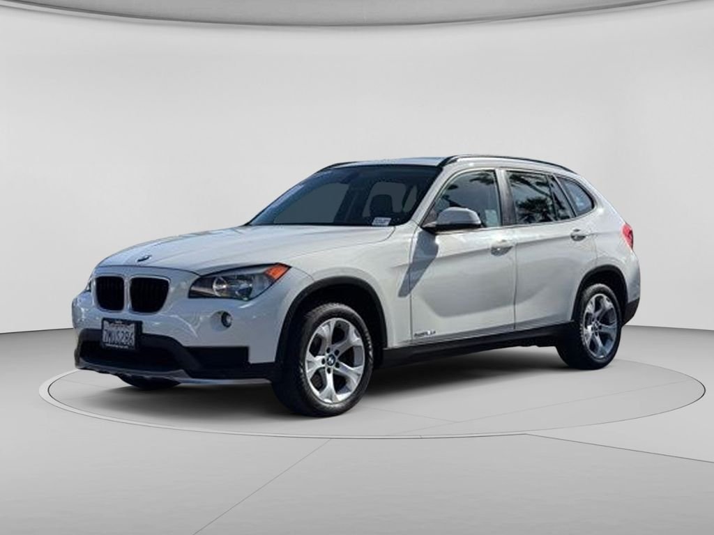Used 2015 Alpine White BMW sDrive28i image 7