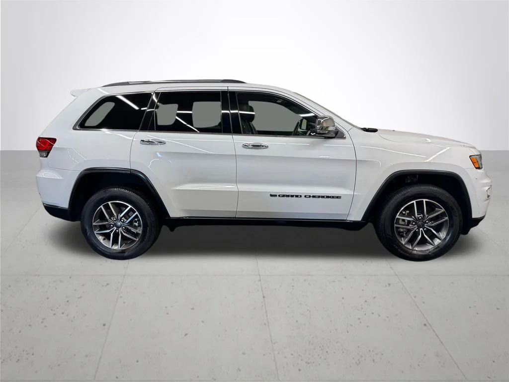 Used 2022 White Jeep Limited image 9