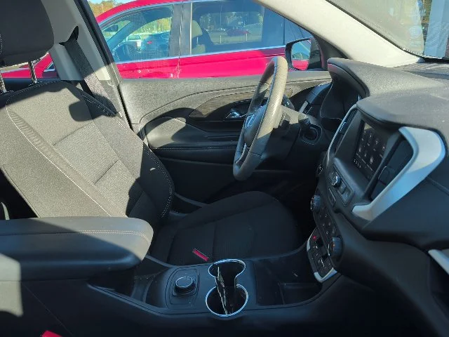 Used 2024 Black GMC SLE image 4