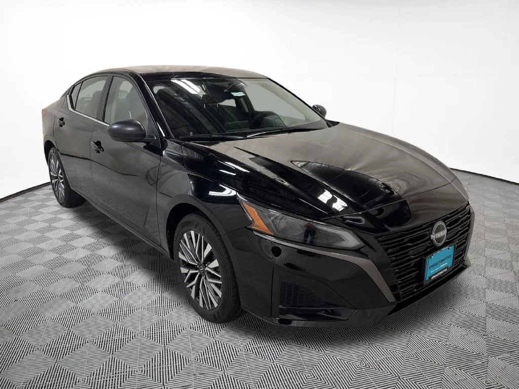 New 2026 Black Nissan 2.5 SV image 4