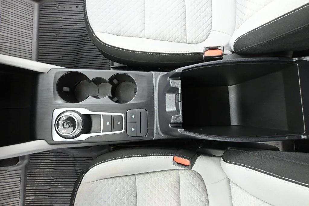 Used 2023 White Ford Active image 27