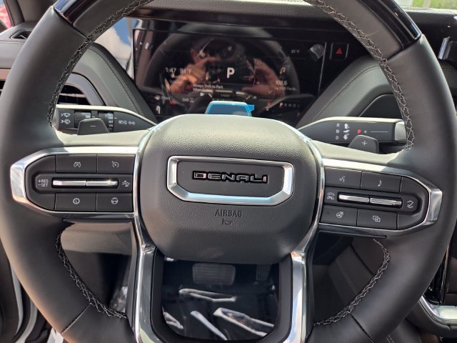 2026 GMC Yukon Denali - Photo 13