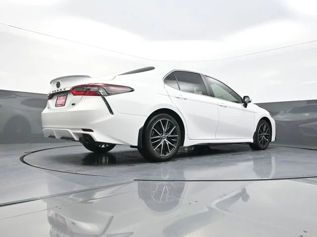 Used 2024 White Toyota SE image 36