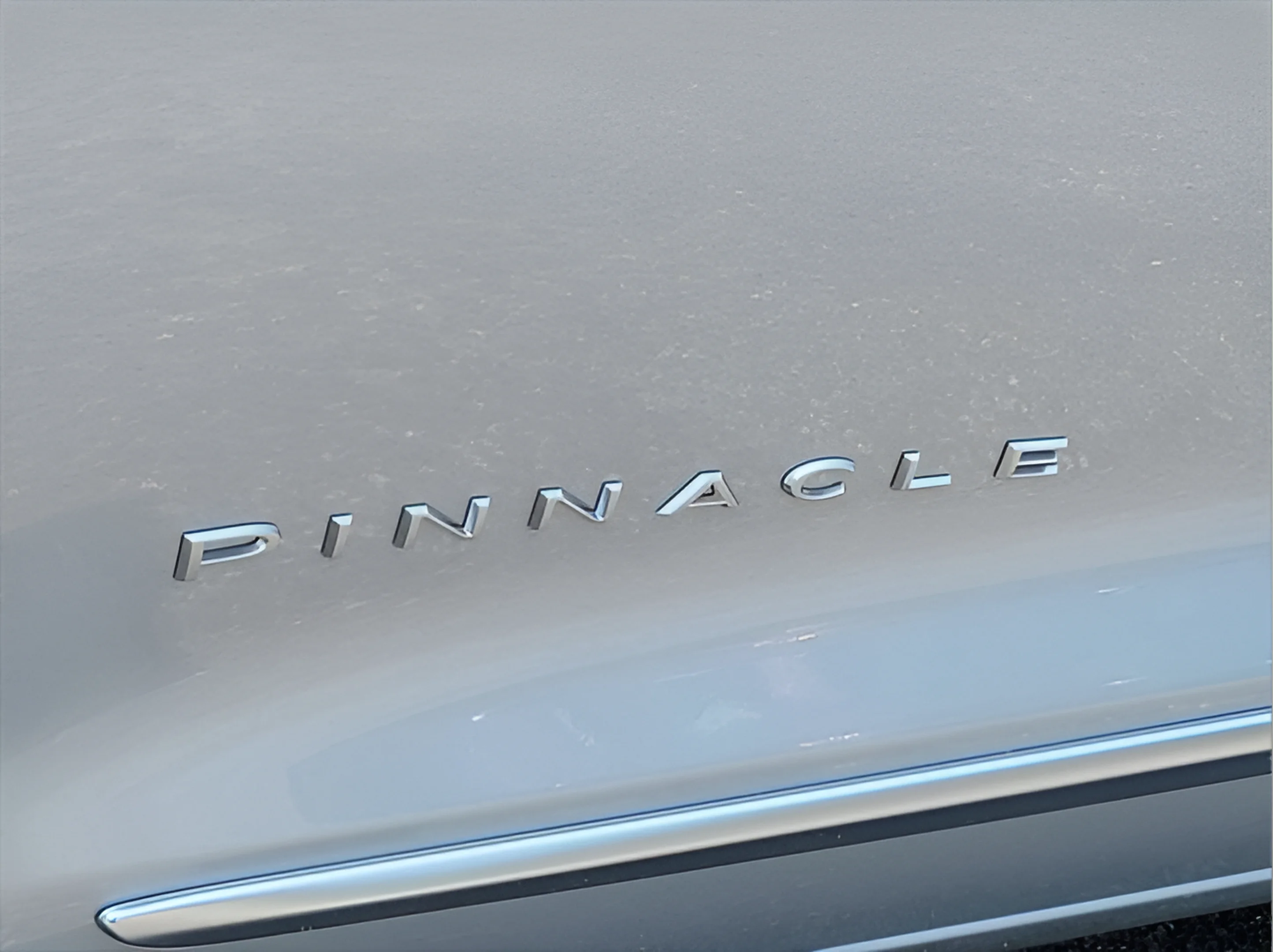 Used 2023 Silver Mist Clearcoat Chrysler Hybrid Pinnacle image 21