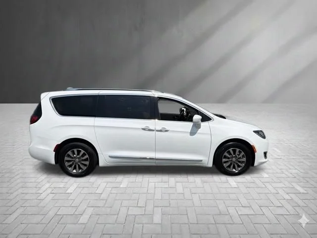 Used 2020 White Chrysler Touring L Plus image 10