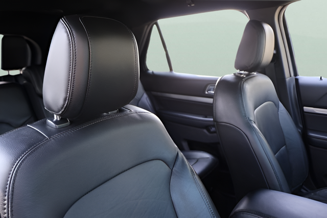 Used 2018 Blue Ford XLT image 16