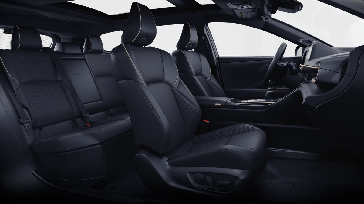 2025 Toyota Crown Signia Limited - Photo 35