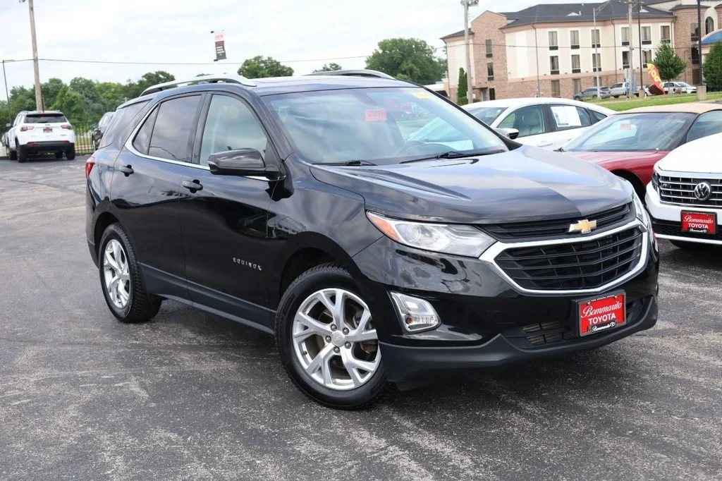Used 2019 Mosaic Black Metallic Chevrolet AWD 4dr LT w/2LT image 2
