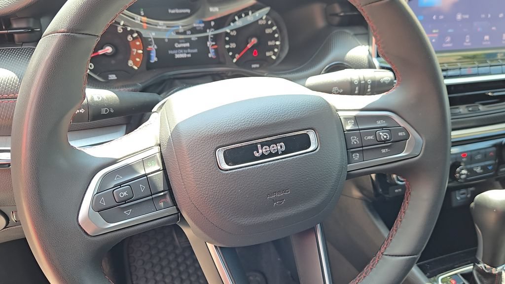 Used 2025 Bright White Clearcoat Jeep Trailhawk image 11