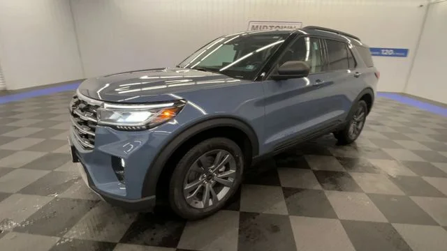 New 2026 Vapor Blue Metallic Ford Active image 4
