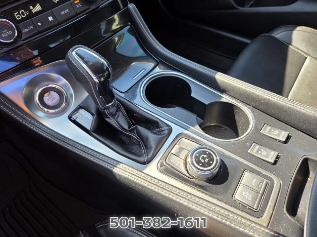Used 2022 White Nissan SV image 26