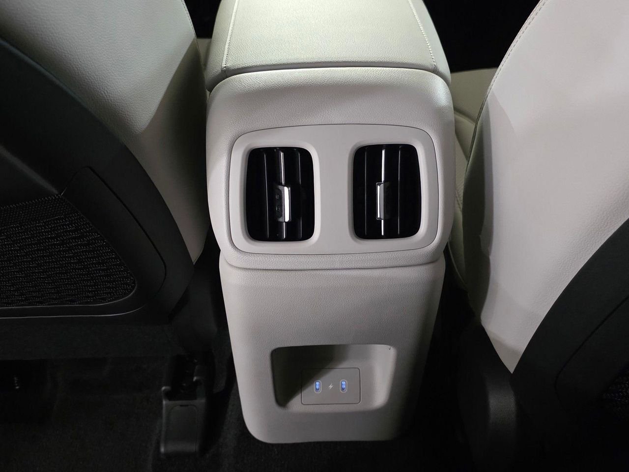New 2026 Amazon Gray Hyundai Limited image 16