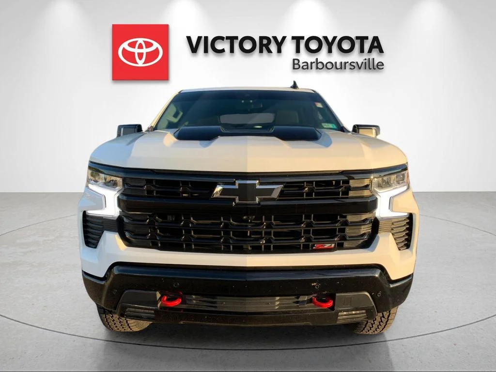 Used 2025 White Chevrolet LT Trail Boss image 8