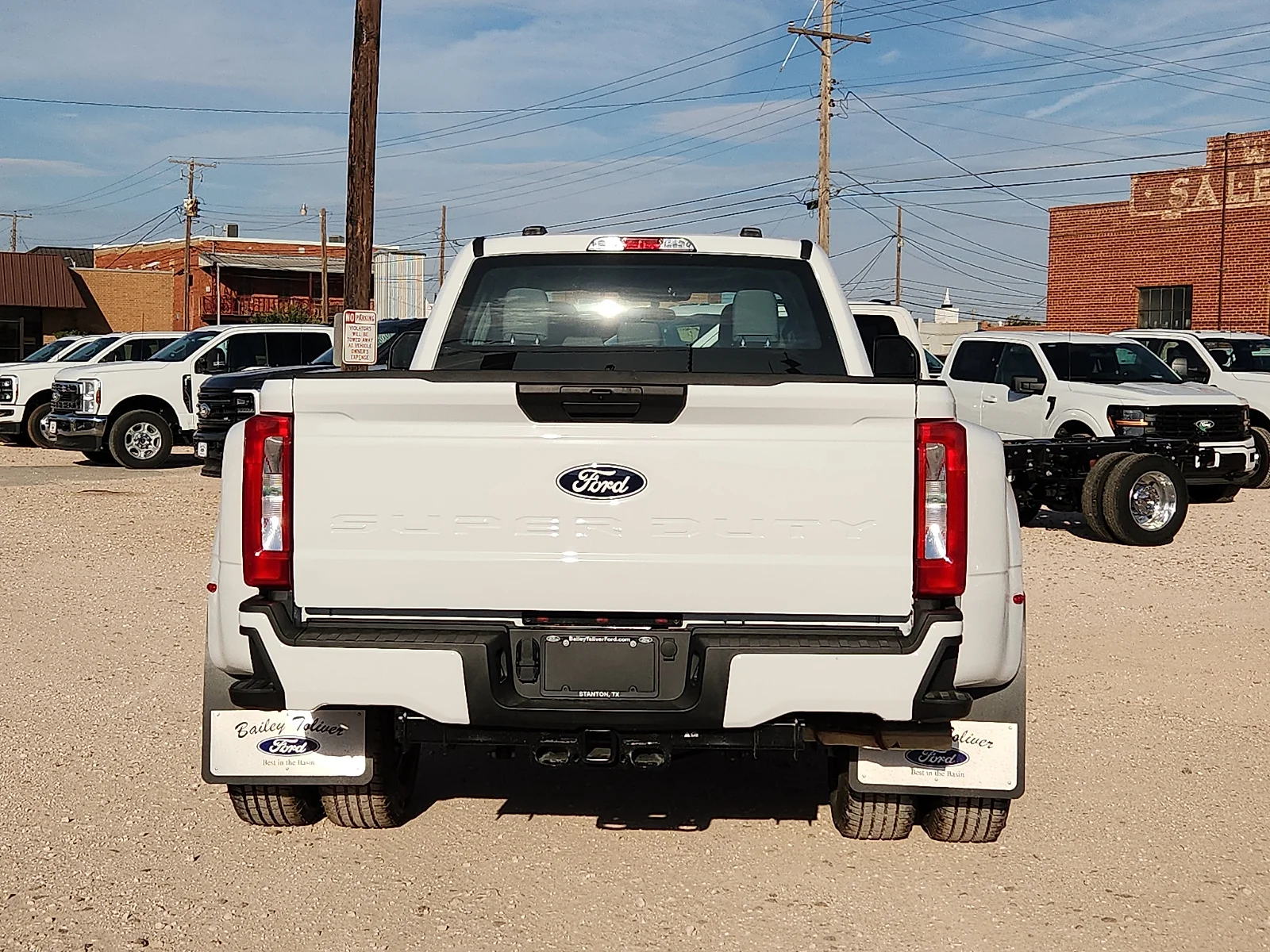 New 2027 Oxford White Ford XL image 6