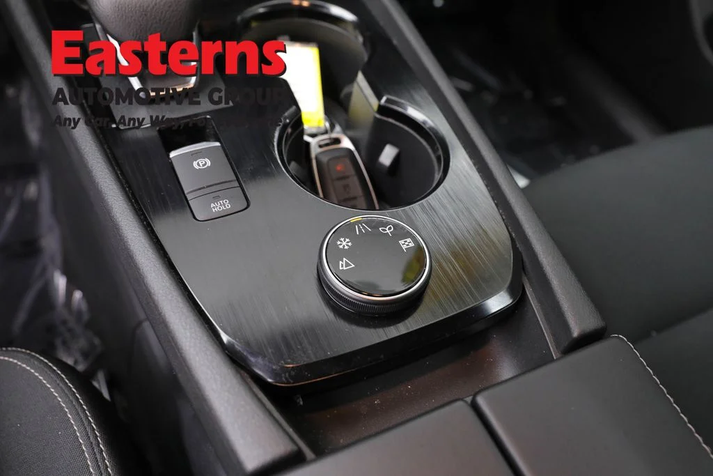 Used 2023 Gray Nissan S image 20