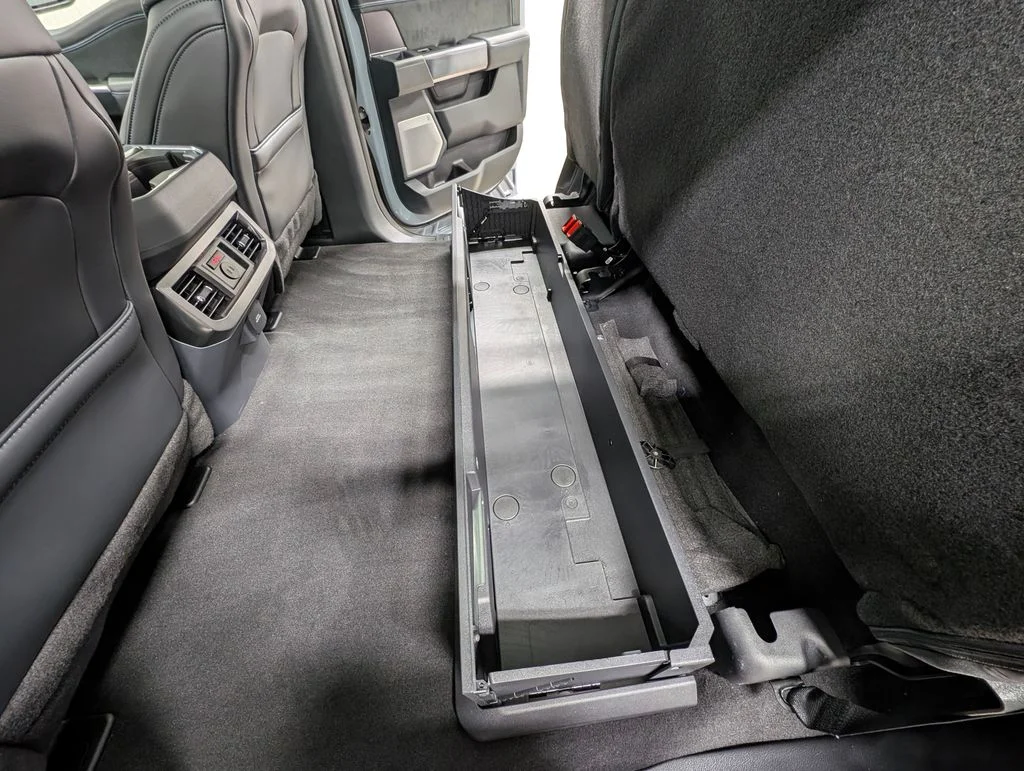 New 2026 Glacier Gray Metallic Tri-Coat Ford F-350® Platinum® image 23