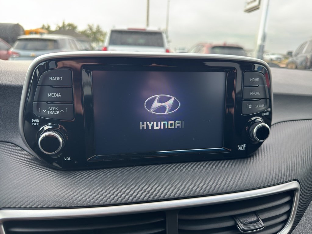 Used 2019 Black Noir Pearl Hyundai SE image 20