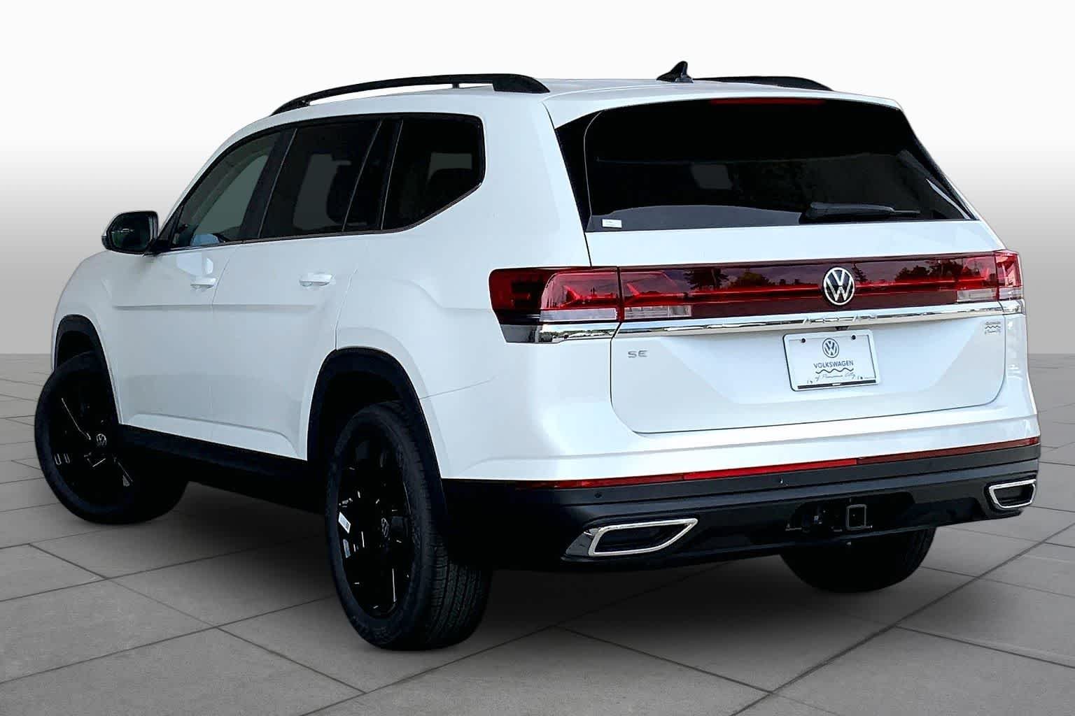 New 2026 Opal White Pearl Volkswagen 2.0T SE w/Technology image 12