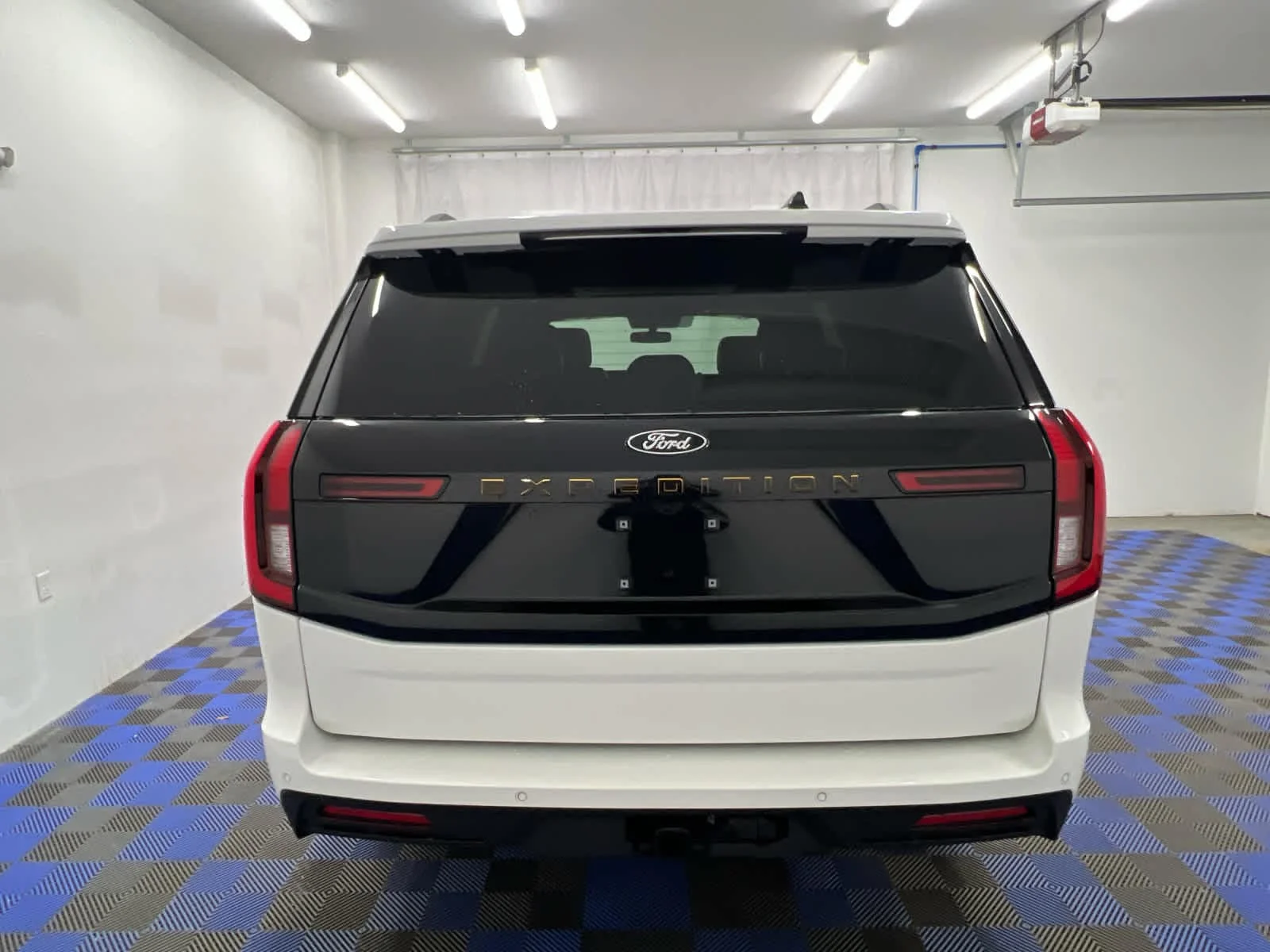 New 2026 Star White Metallic Tri-Coat Ford Tremor image 5