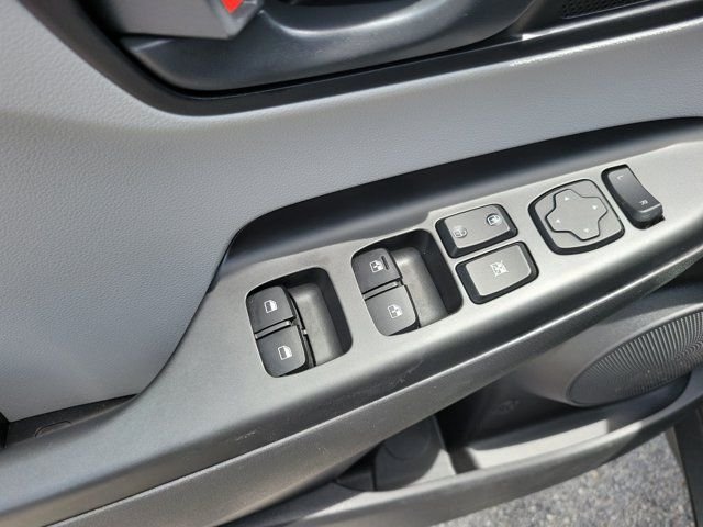 2023 Hyundai Kona SEL - Photo 14