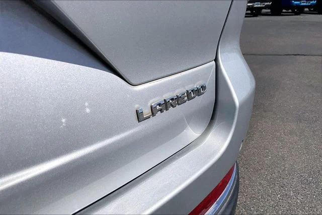Used 2023 Silver Jeep Laredo image 34