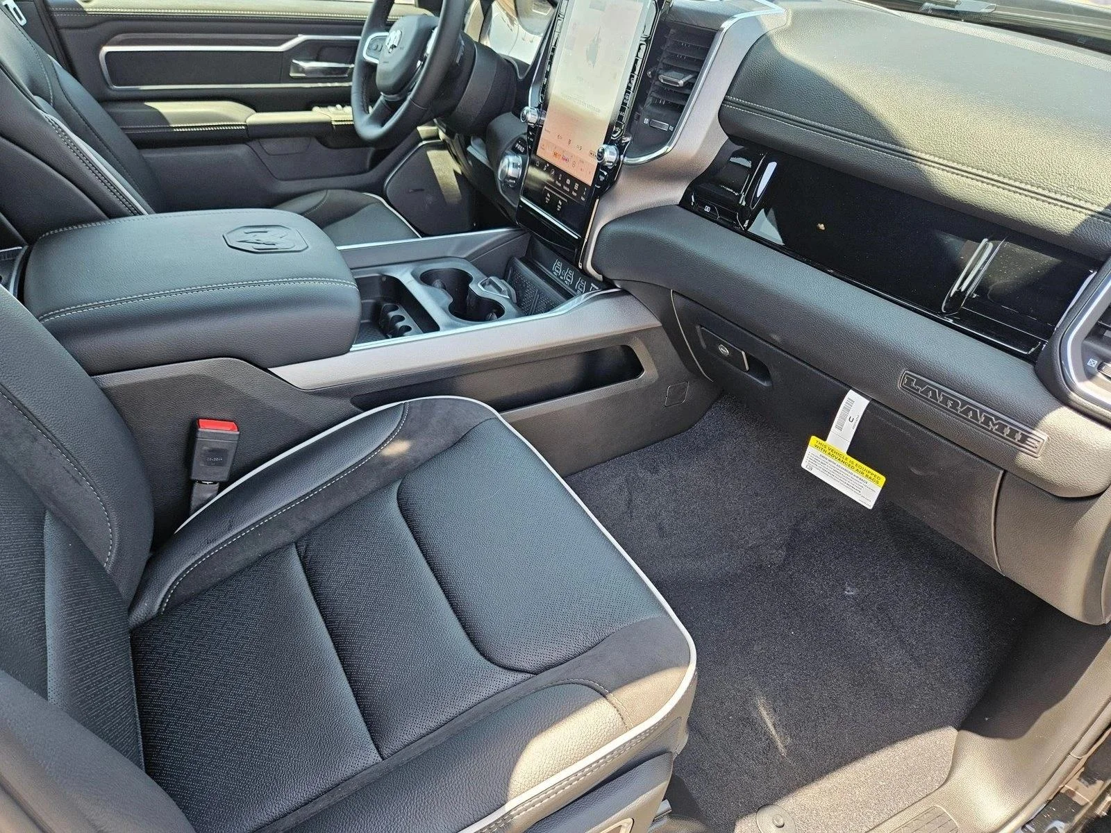 2026 RAM 1500 Laramie - Photo 16