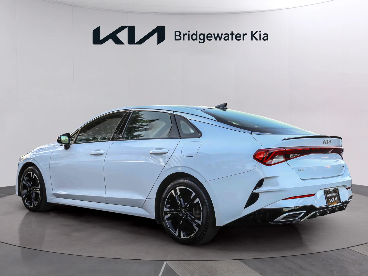 Certified Used 2024 Glacial White Pearl Kia GT-Line image 4