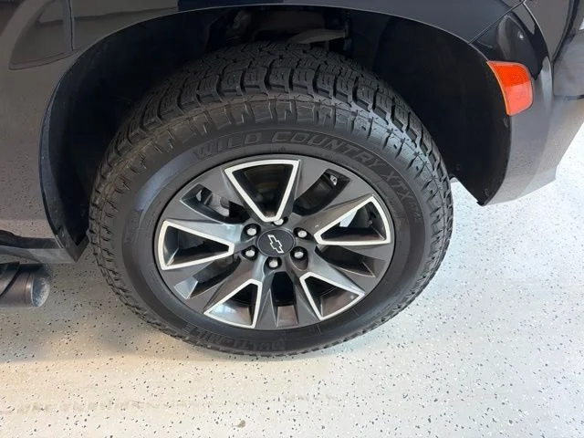 2023 Chevrolet Suburban Z71 - Photo 13