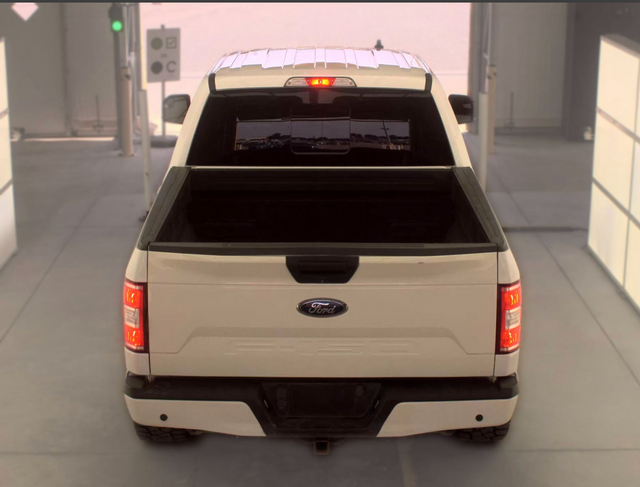 Used 2020 White Ford XLT image 15