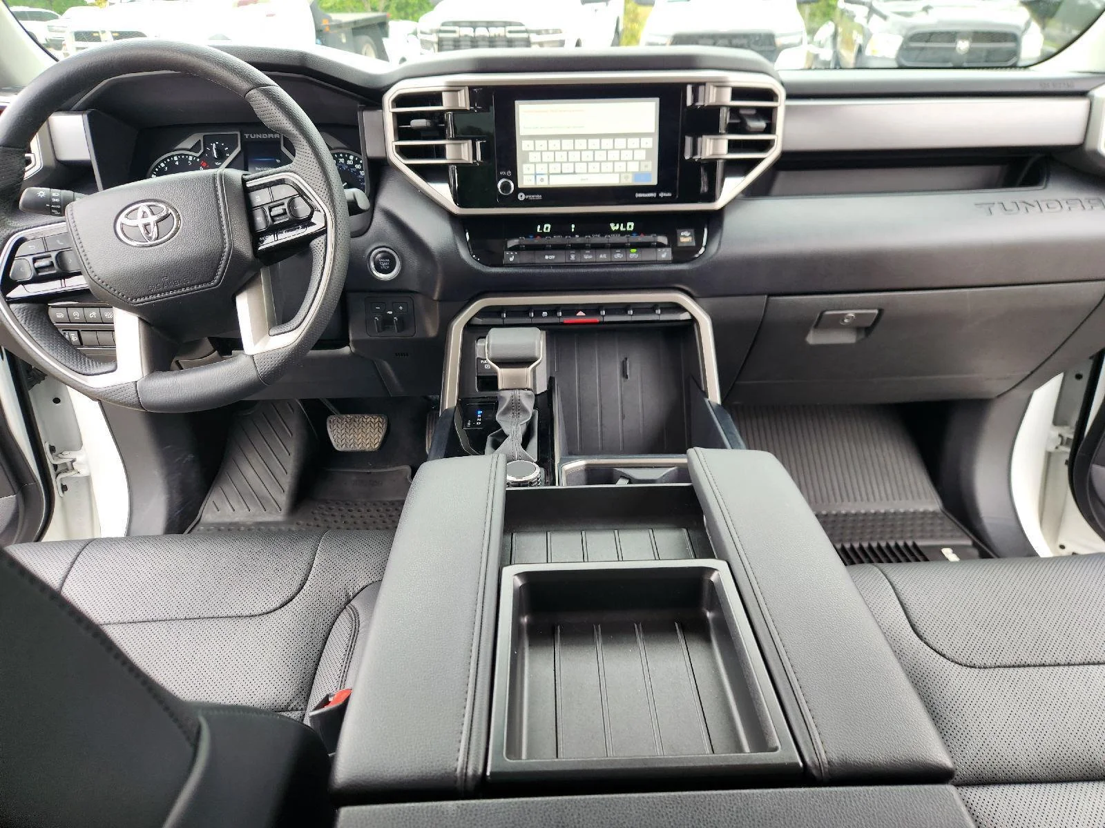 Used 2023 Ice Cap Toyota SR5 image 10
