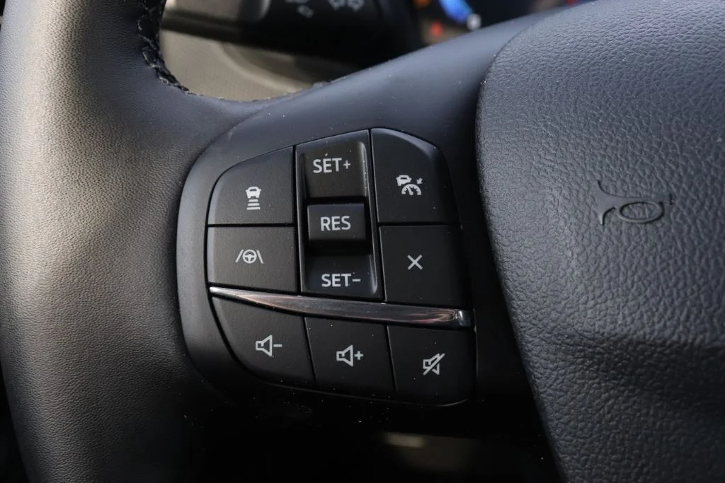 New 2025 Carbonized Gray Metallic Ford Outer Banks® image 29
