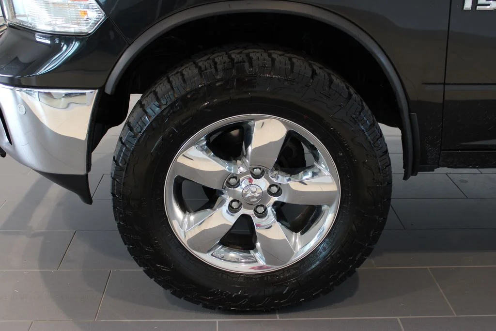 Used 2016 Brilliant Black Crystal Pearlcoat Ram Big Horn image 26