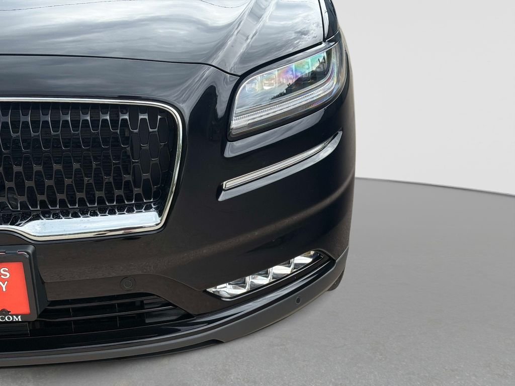 Used 2023 Black Lincoln Reserve image 11