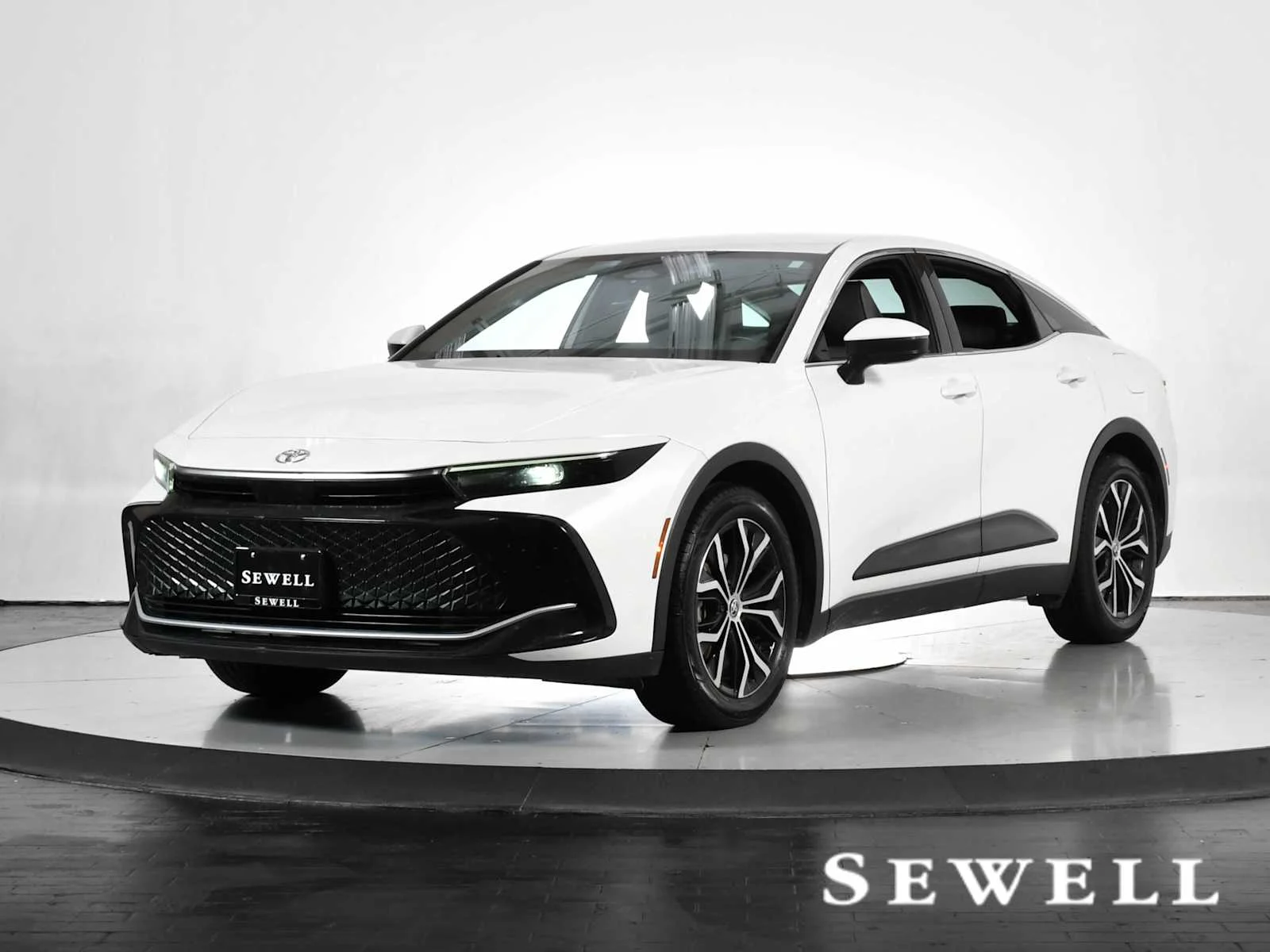 2023 Toyota Crown XLE