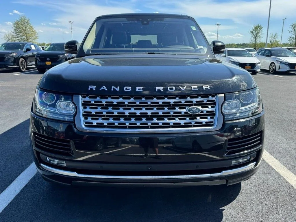 Used 2017 Santorini Black Land Rover HSE image 9