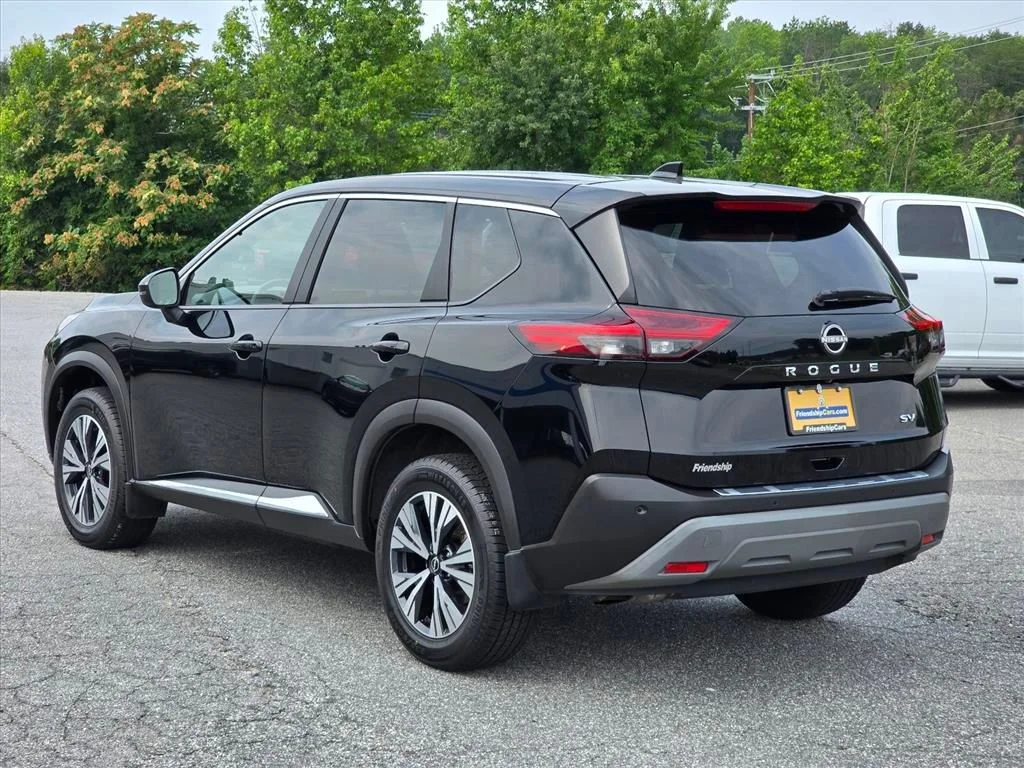 Used 2022 Black Nissan SV image 24