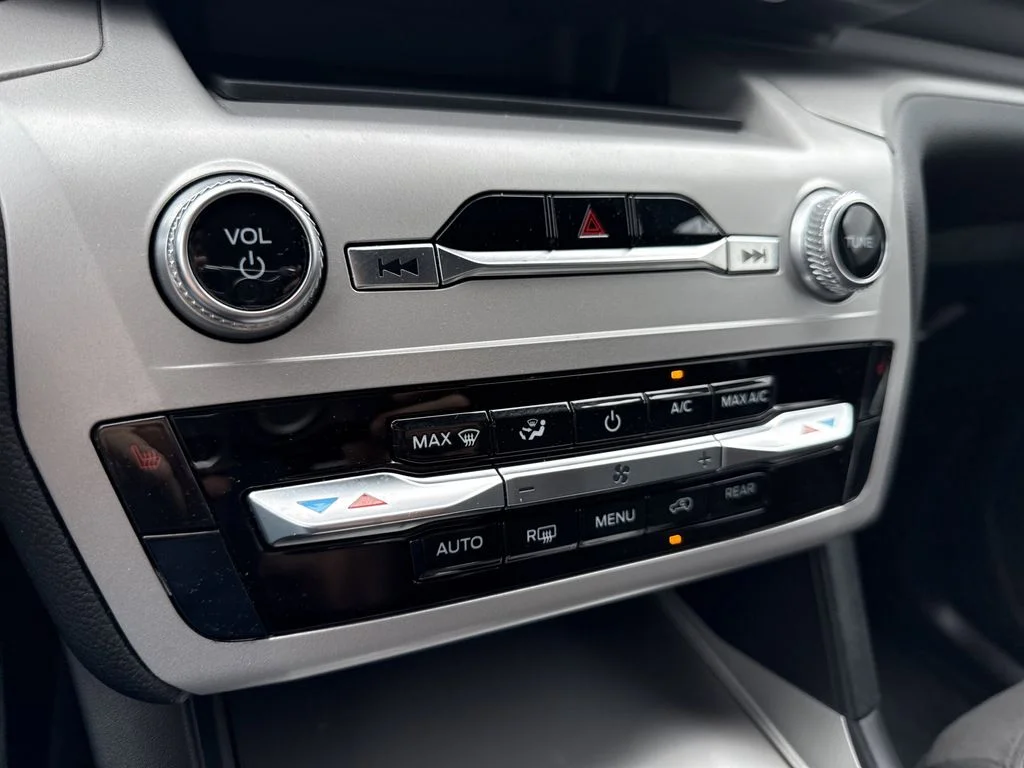 Used 2023 Silver Metallic Ford XLT image 18