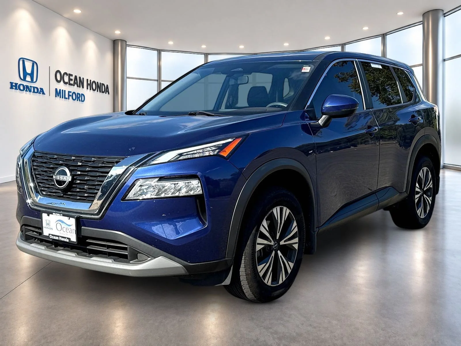 Used 2023 Caspian Blue Metallic Nissan SV image 1