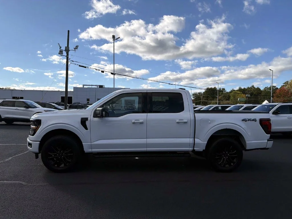 Used 2026 Oxford White Ford XLT image 6