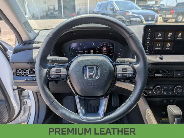 Used 2023 White Honda Touring image 15