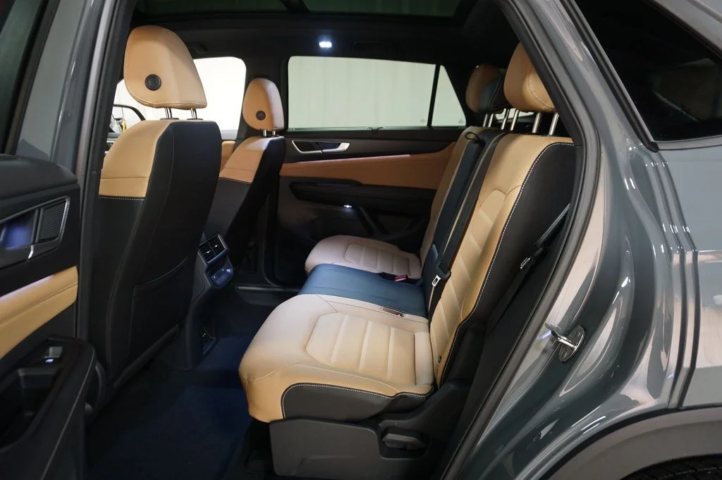 New 2026 Pure Gray Volkswagen 2.0T SEL R-Line Black image 11