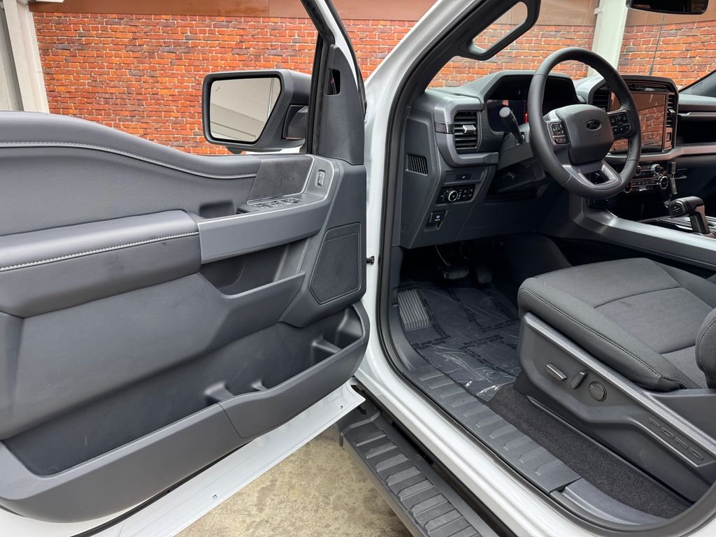 New 2026 White Ford XLT image 10