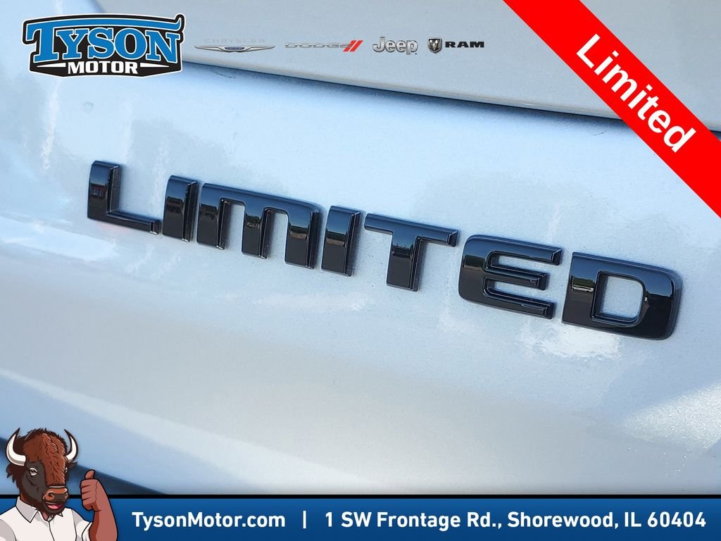 New 2025 Silver Zynith Exterior Paint Jeep Limited image 5
