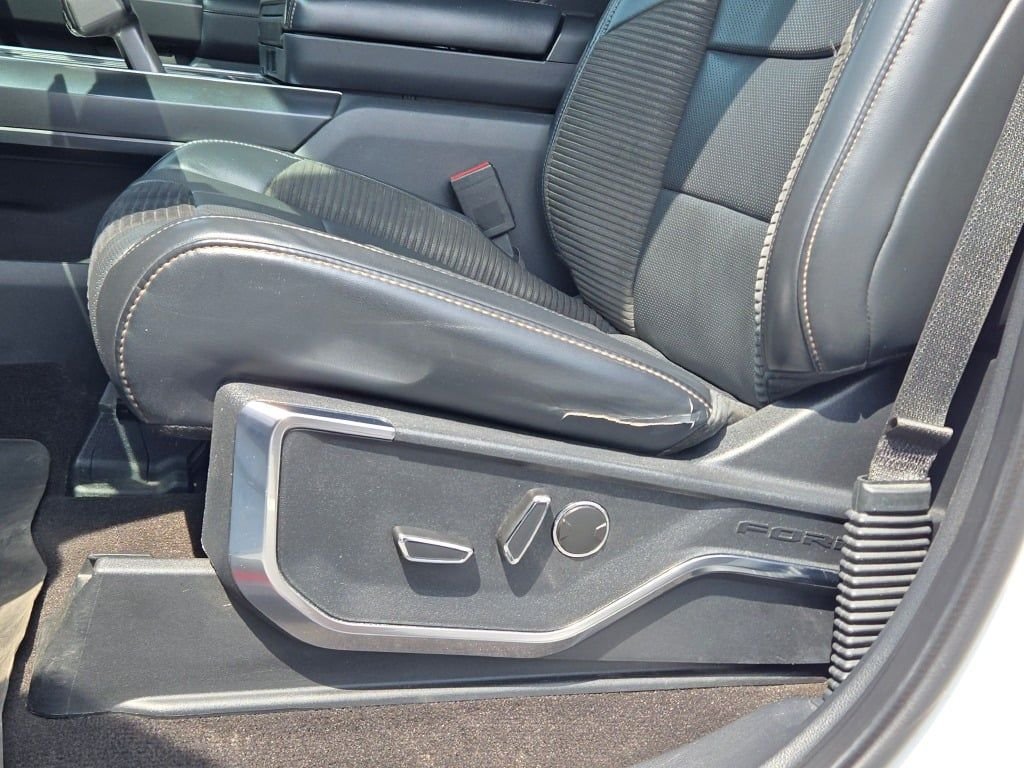 Used 2022 White Ford Raptor image 26