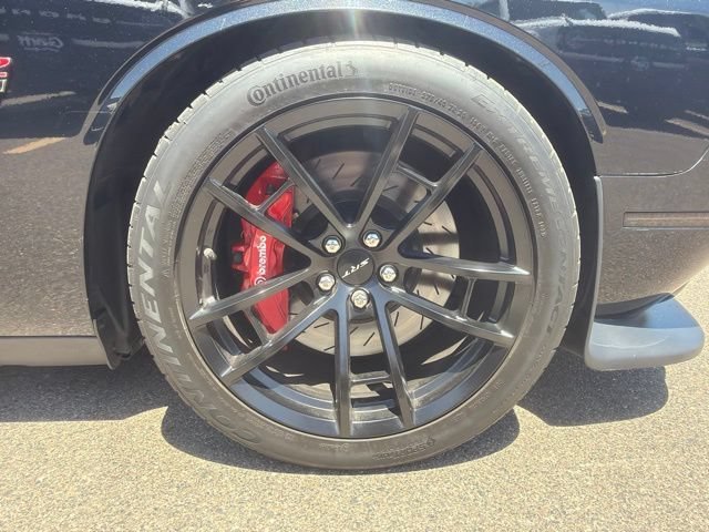 Used 2015 Phantom Black Tri-Coat Pearl Dodge SRT 392 image 11