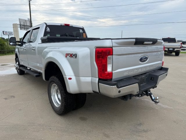 Used 2017 Silver Ford XLT image 3