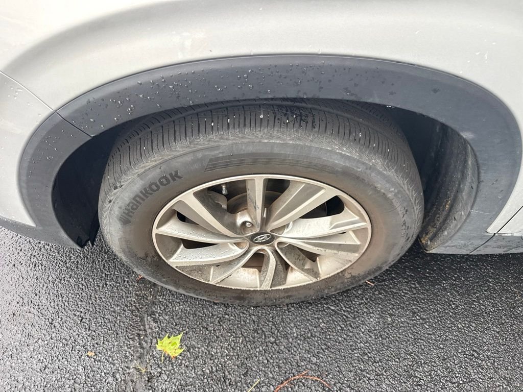 Used 2019 Silver Hyundai SEL Plus image 7