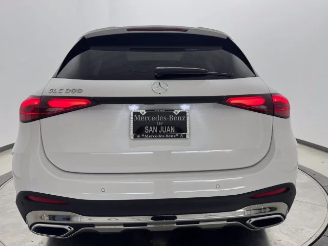 New 2026 MANUFAKTUR Moonlight Whit Mercedes-Benz GLC 300 image 12