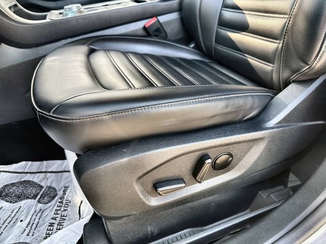 Used 2024 Gray Ford SEL image 12