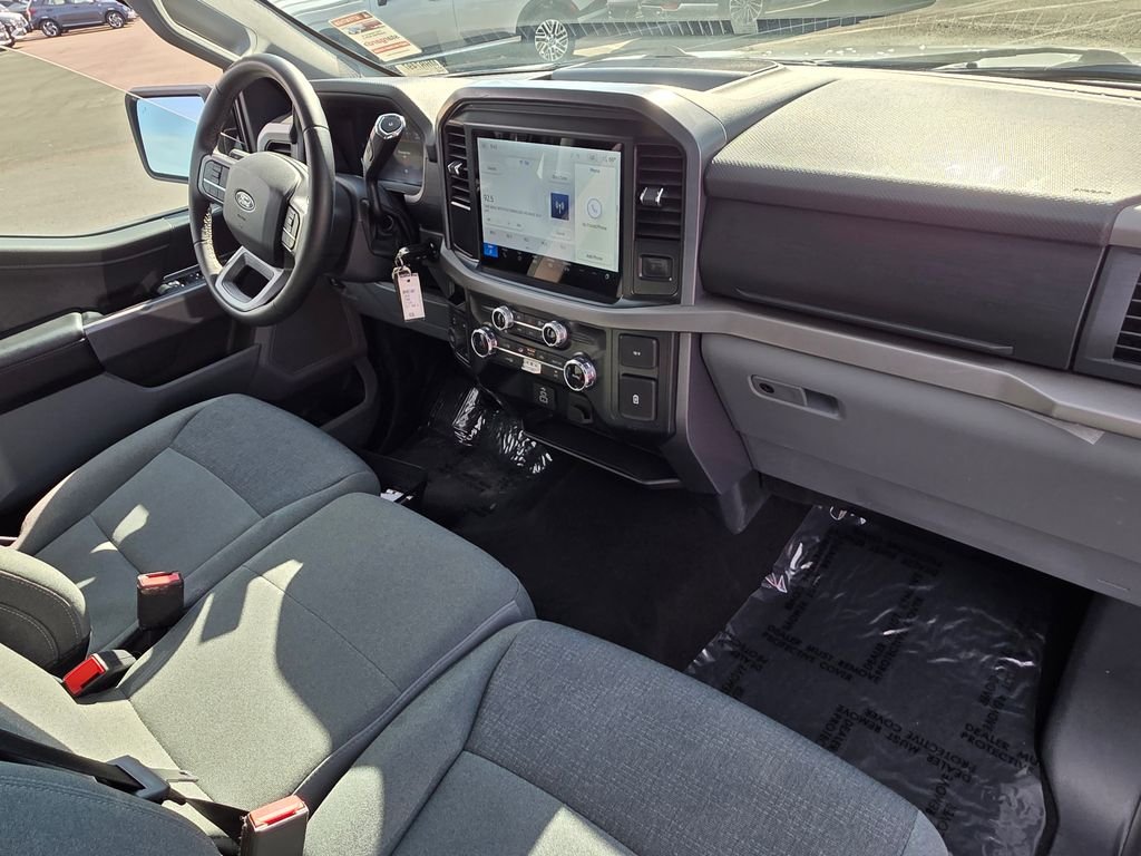 2025 Ford F-150 XLT - Photo 9